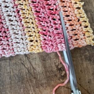 cutting crochet rows