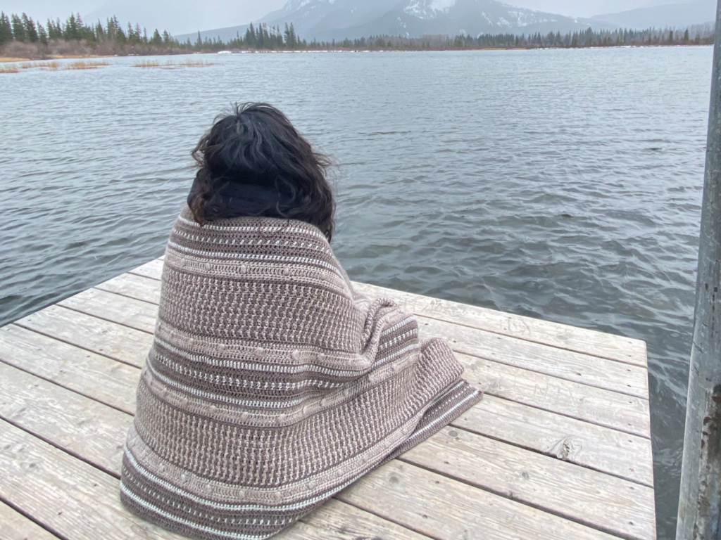 How to Make this Crocheted Blanket Wrap for your Fall Wardrobe